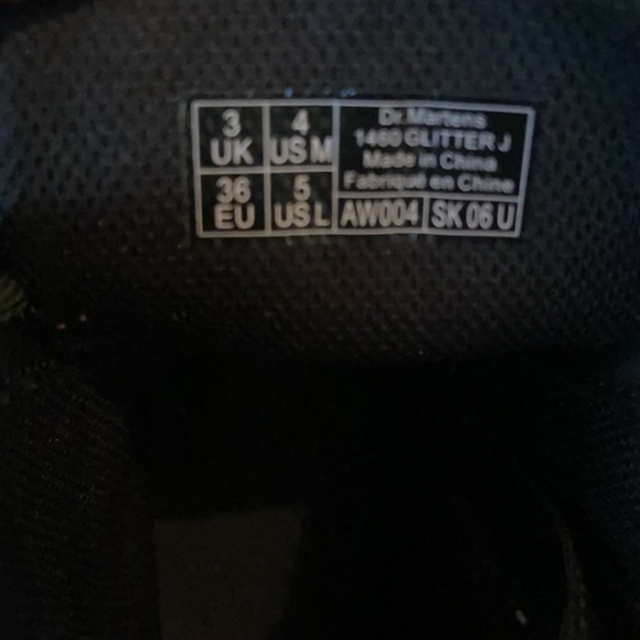 🤎Girl’s Dr. Martens - Picture 9 of 9